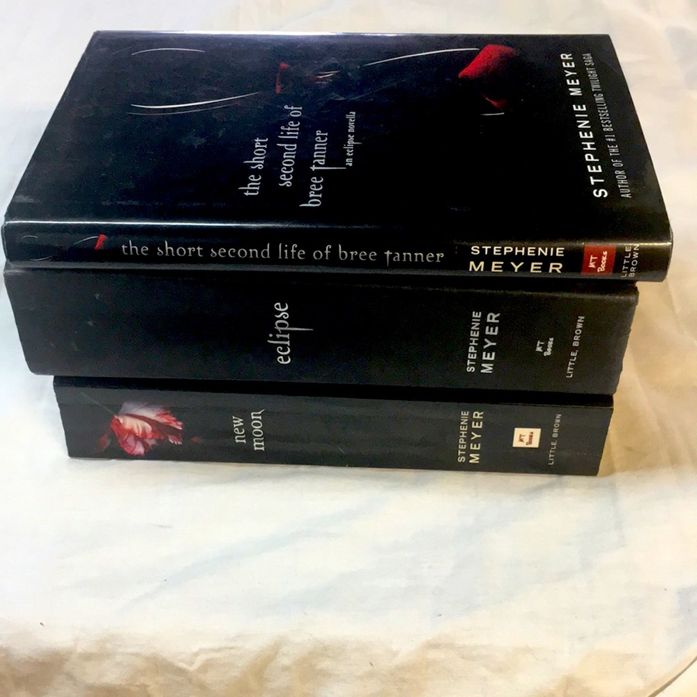 BOOKS: Twilight Bundle (5 books)